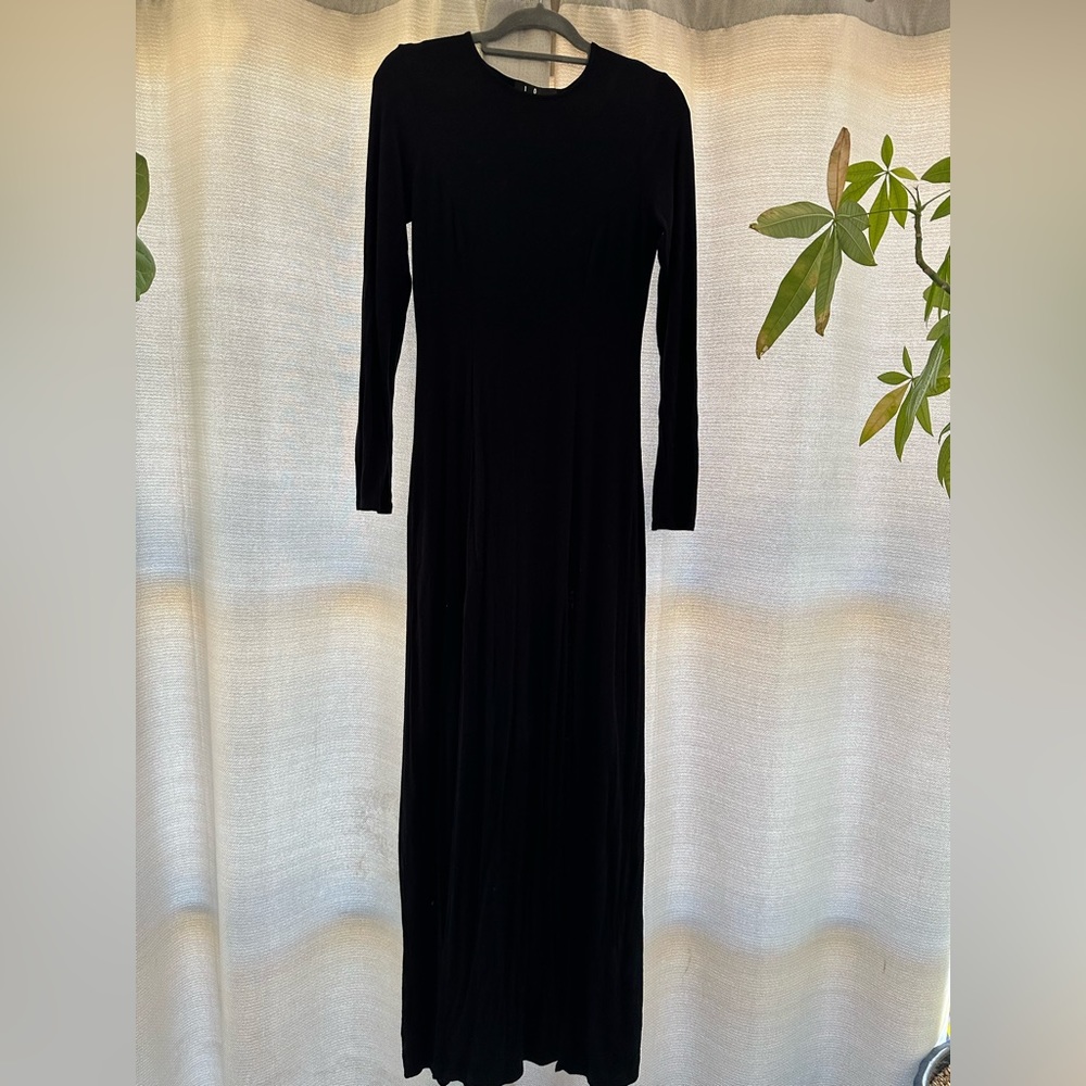 LuLus long sleeved black dress - L